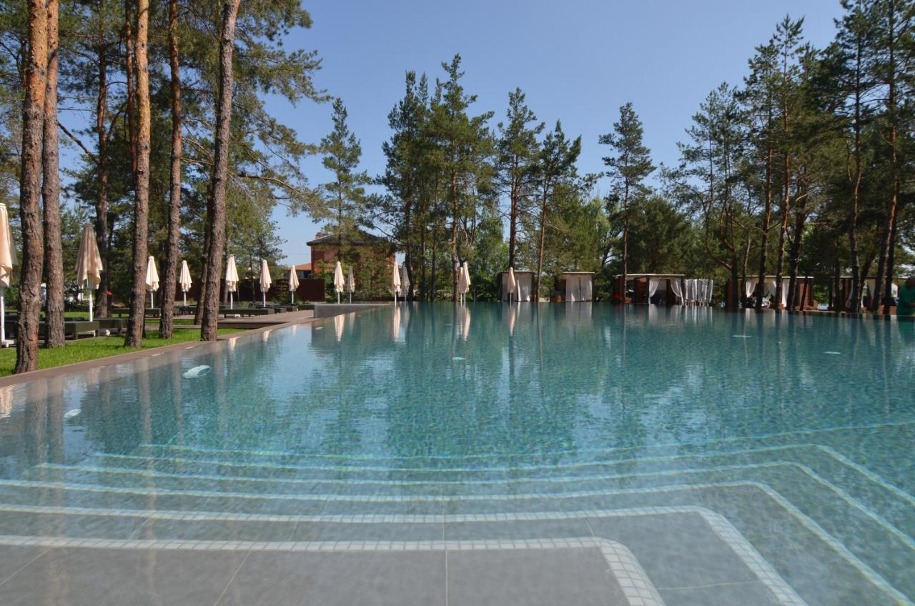Sobi Hotel Wyschhorod Exterior foto