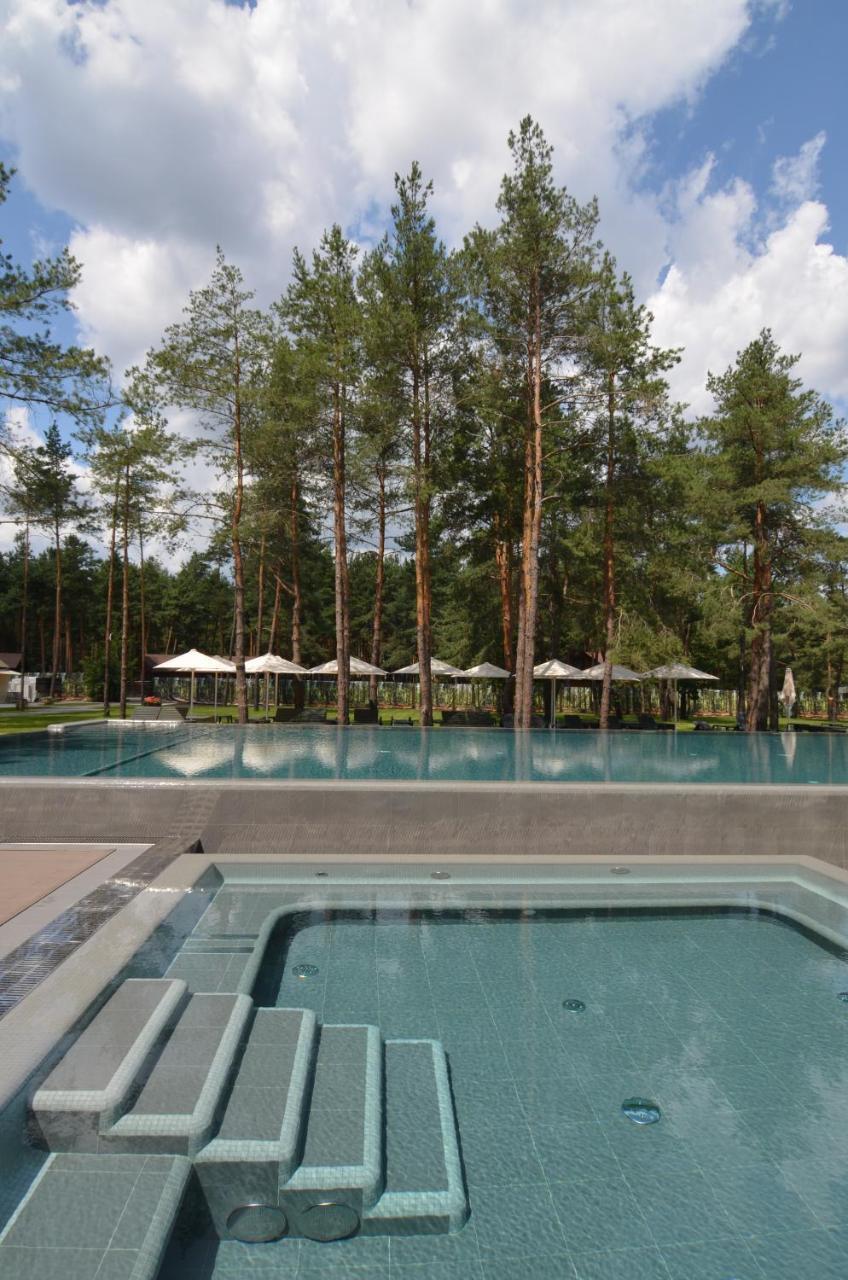 Sobi Hotel Wyschhorod Exterior foto